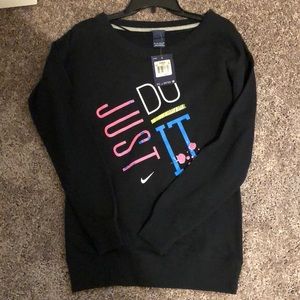 BRAND NEW NIKE SWEATER